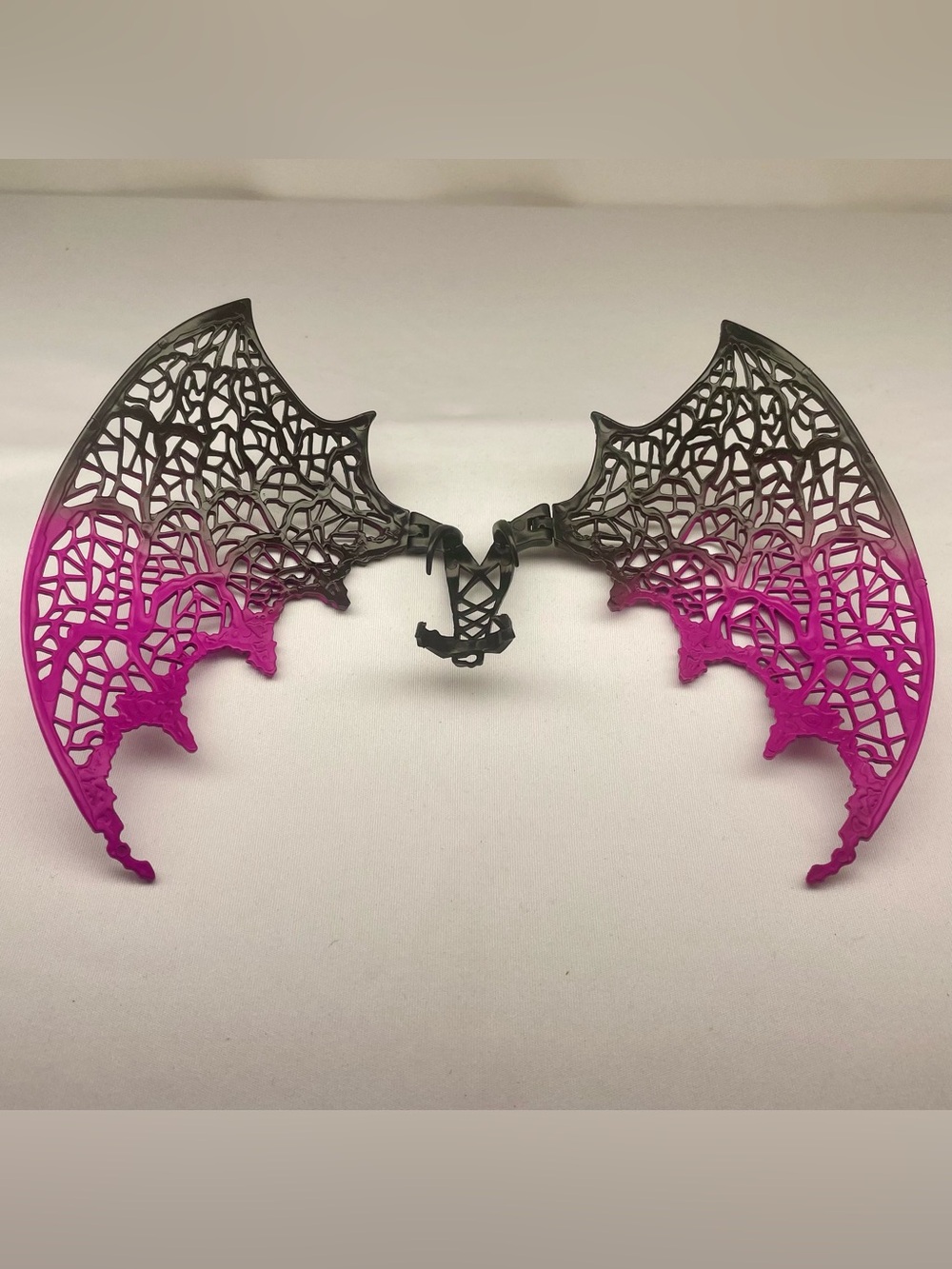 Mattel Monster High Draculaura Ghouls Rule Doll Wings